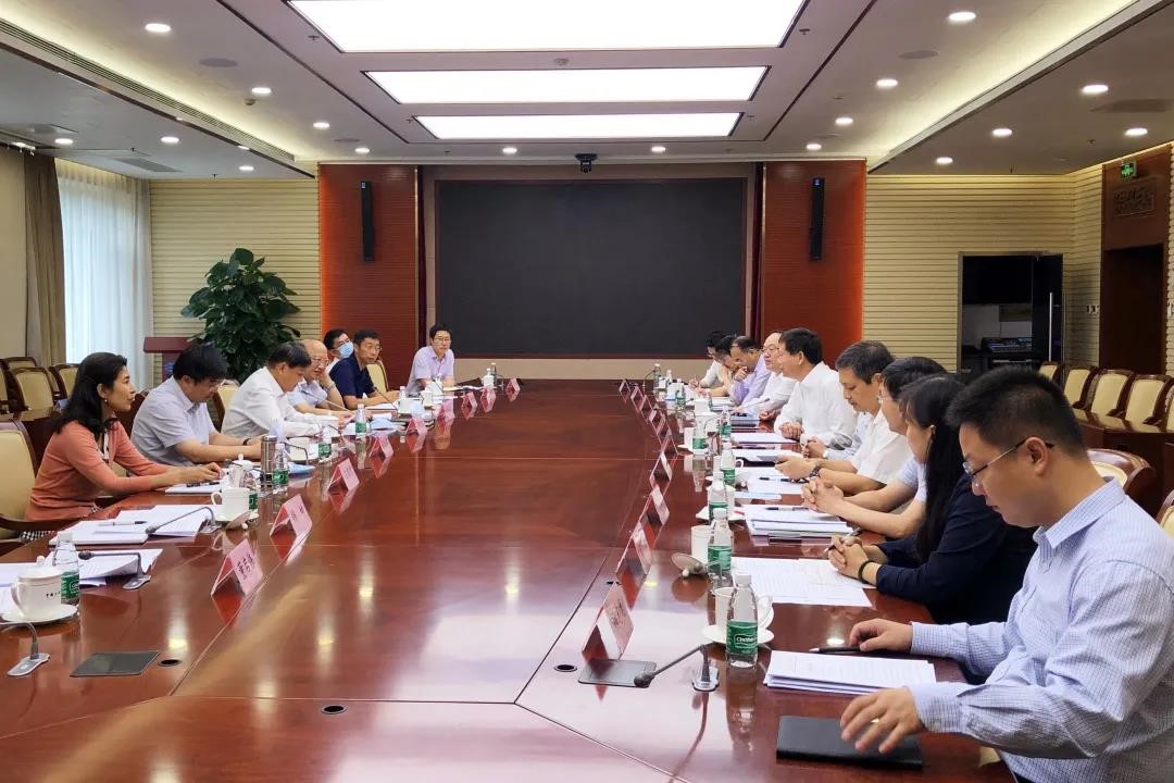 中國(guó)工程院與廣西壯族自治區(qū)舉行工作座談會(huì)1.jpg