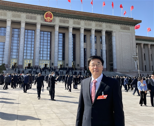 鄧中翰院士 中星微電子公司供圖.jpg