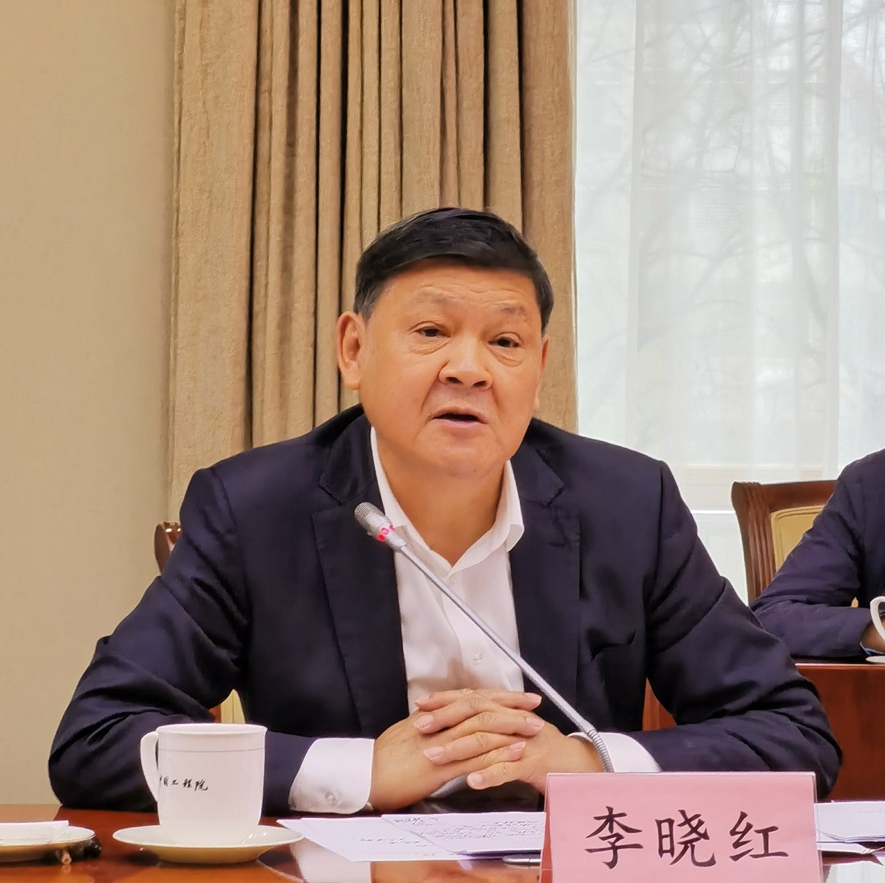 中國(guó)工程院與內(nèi)蒙古自治區(qū)政府舉行工作會(huì)談