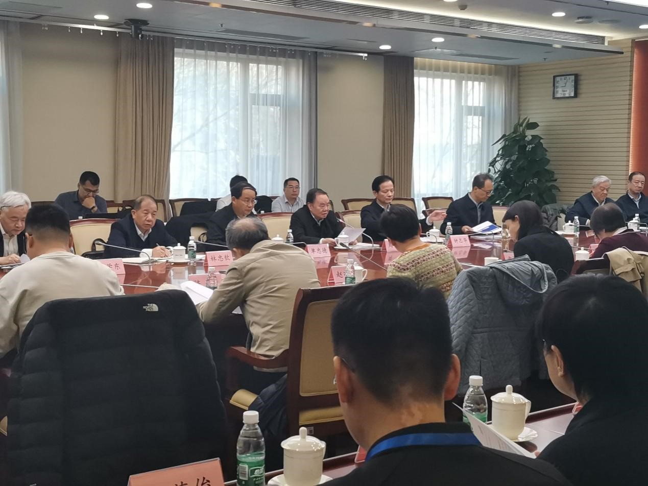 “推進新型工業(yè)化 加快建設制造強國戰(zhàn)略研究”項目中期研討會在京召開