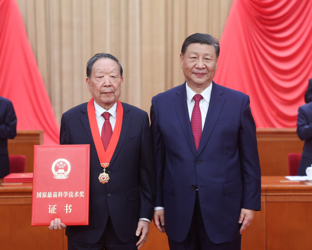 第1視點(diǎn)丨今天，總書(shū)記為他們頒獎(jiǎng)